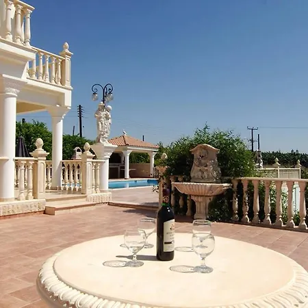 Purple Grape Villa *
